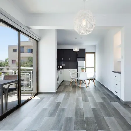 The Jolo * Лимасол