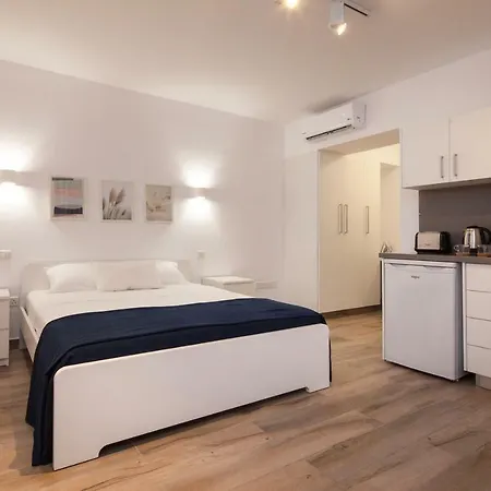 Apartament The Jolo *